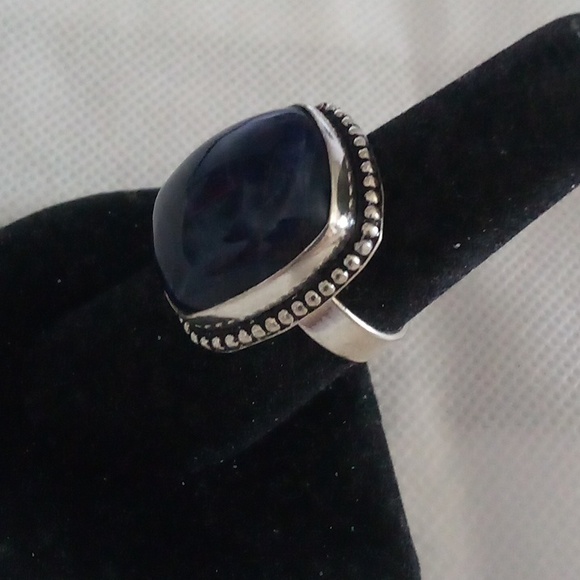 Super pretty natural sodalite ring Size 6.75🤗 - Picture 3 of 5